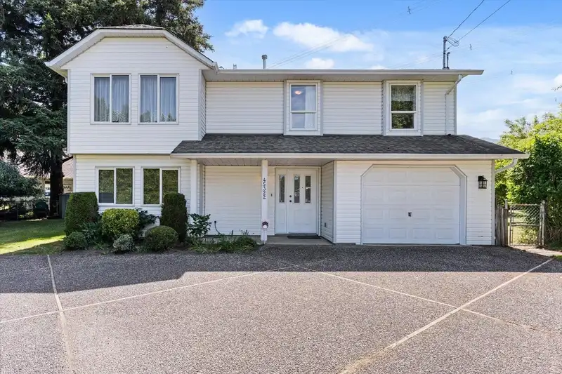 45322 BALMORAL AVENUE - photo 1 of 39