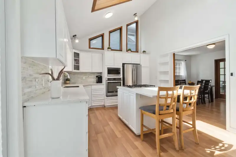 432 ELMER STREET - photo 3 of 39