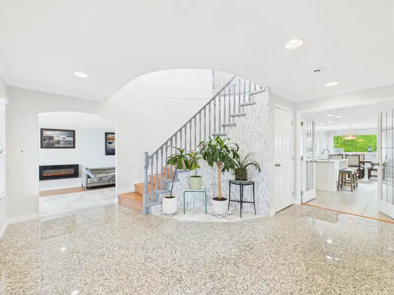 7995 BERKLEY STREET - photo 4 of 40