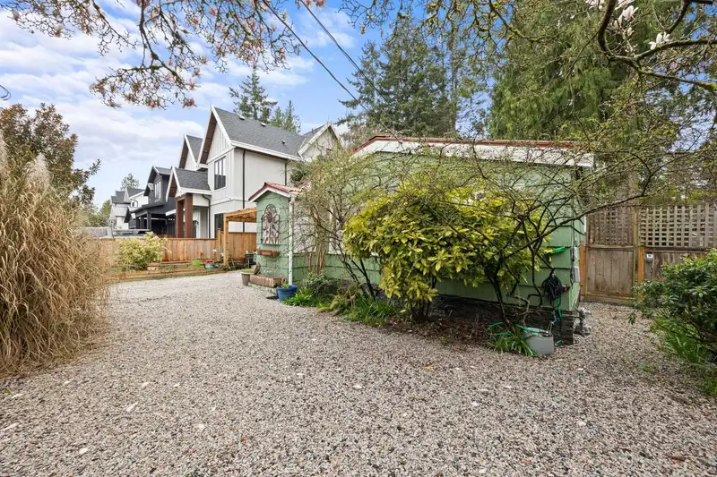 1543 BRAID ROAD - photo 4 of 14
