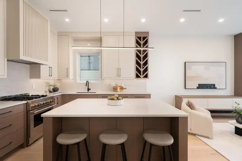 2 4331 UNION STREET - photo 3 of 34