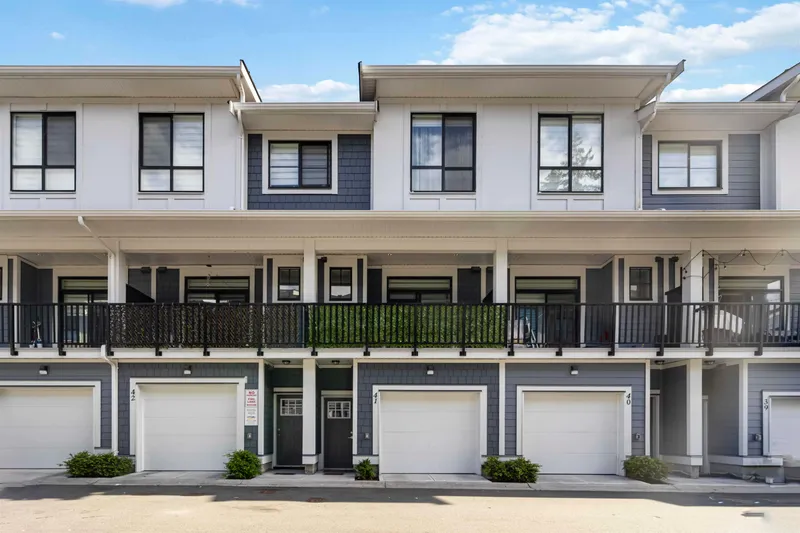 41 11556 72A AVENUE - photo 1 of 19