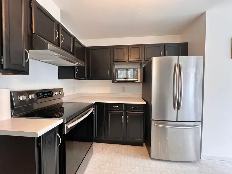 114 6841 138 STREET - photo 3 of 27