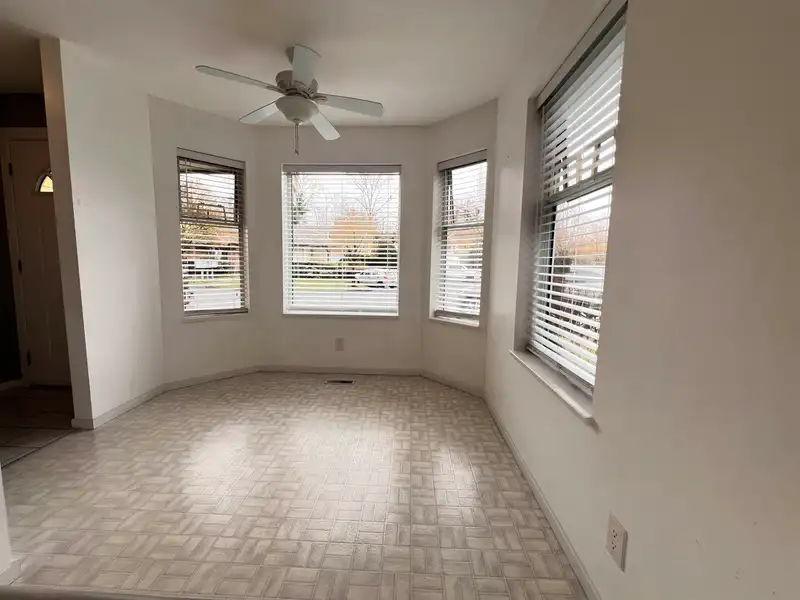 114 6841 138 STREET - photo 4 of 27