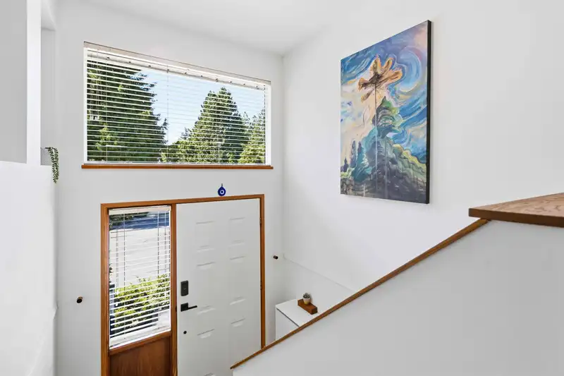 9030 JAMES PLACE - photo 3 of 40