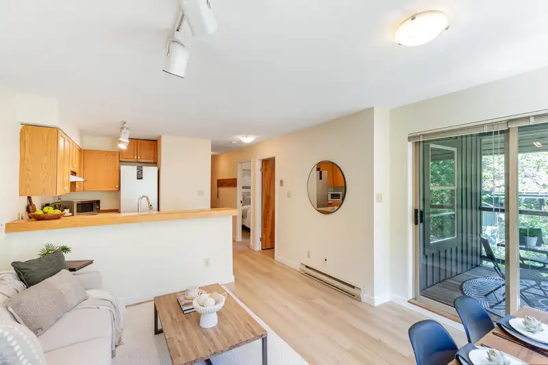 301 3050 HILLCREST DRIVE - photo 4 of 10