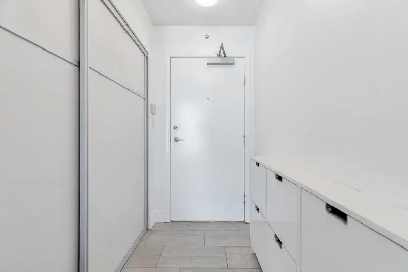 1608 198 AQUARIUS MEWS - photo 4 of 40