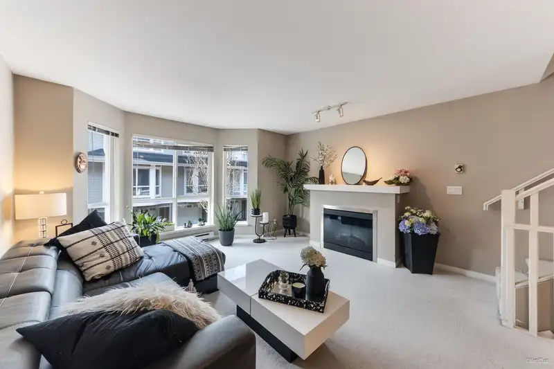 9 8778 159 STREET - photo 4 of 23