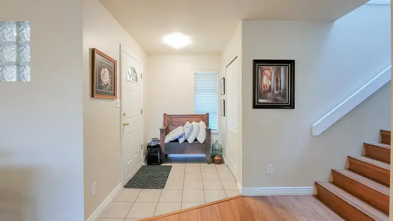 31 1238 EASTERN DRIVE - photo 2 of 32