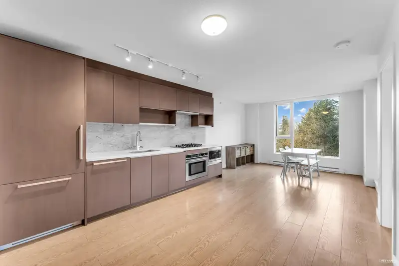 812 13750 100 AVENUE - photo 2 of 34