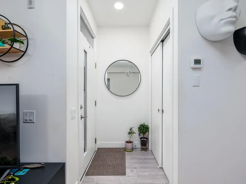 120 2035 GLENAIRE DRIVE - photo 4 of 23