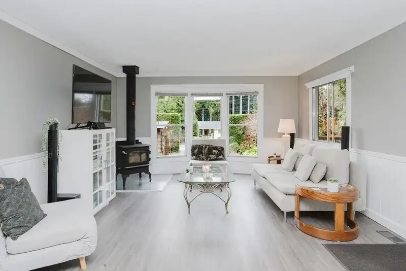 3366 RICHARDS ROAD - photo 1 of 35