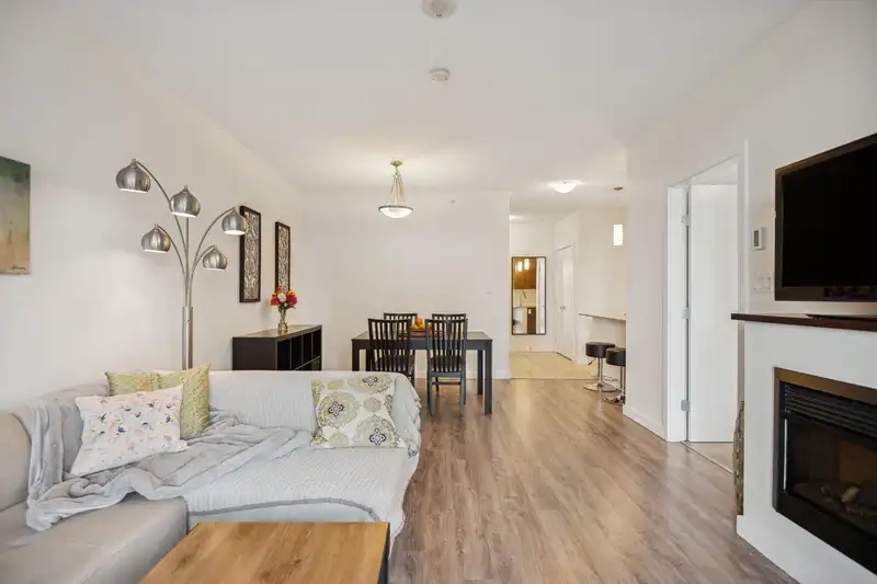 1407 280 ROSS DRIVE - photo 4 of 24