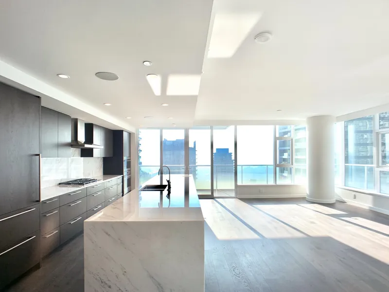 2504 1335 HOWE STREET - photo 4 of 25