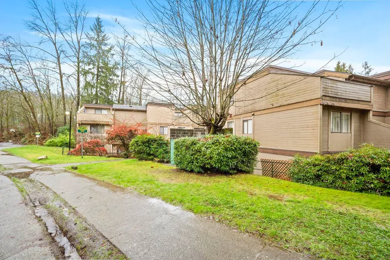 201 9145 SATURNA DRIVE - photo 2 of 24