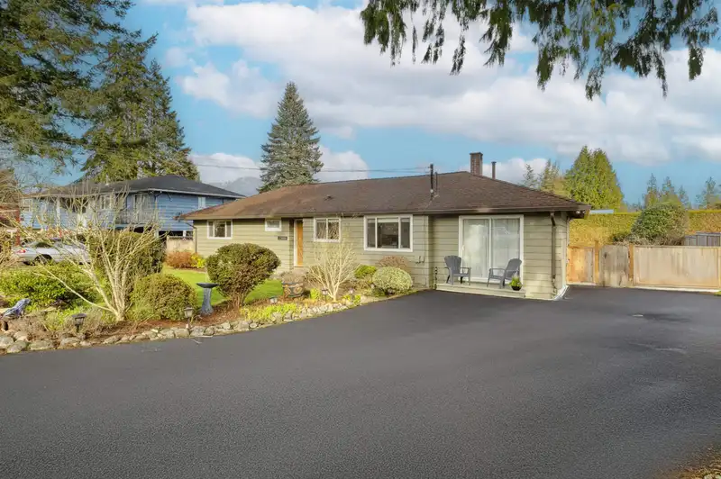 2366 HAZELLYNN PLACE - photo 2 of 40
