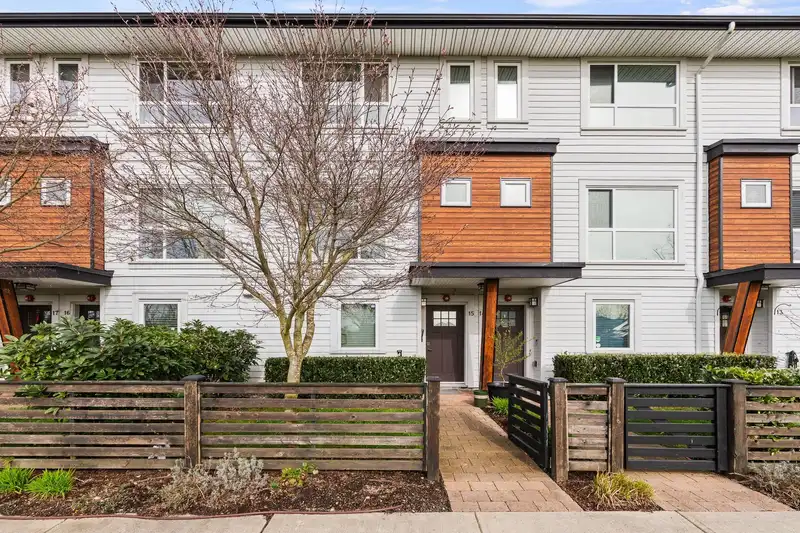 15 240 JARDINE STREET - photo 1 of 29
