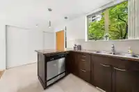 TH9 969 RICHARDS STREET - thumbnail 12