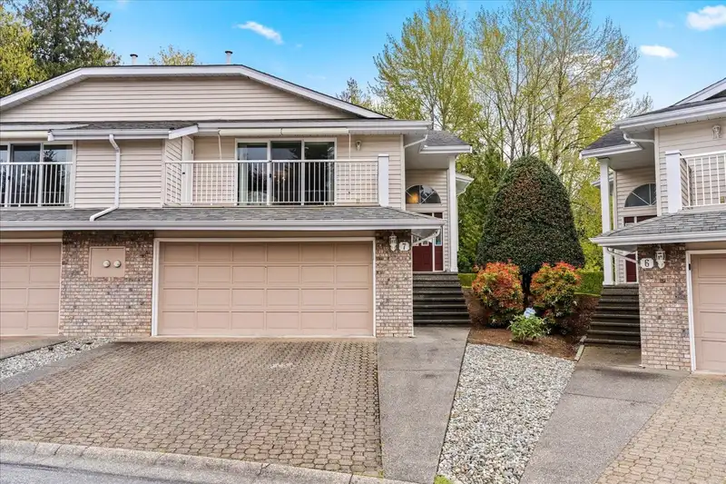 7 32925 MACLURE ROAD - photo 2 of 37