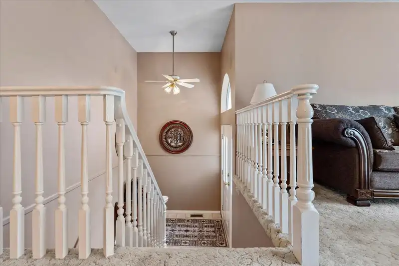 7 32925 MACLURE ROAD - photo 4 of 37
