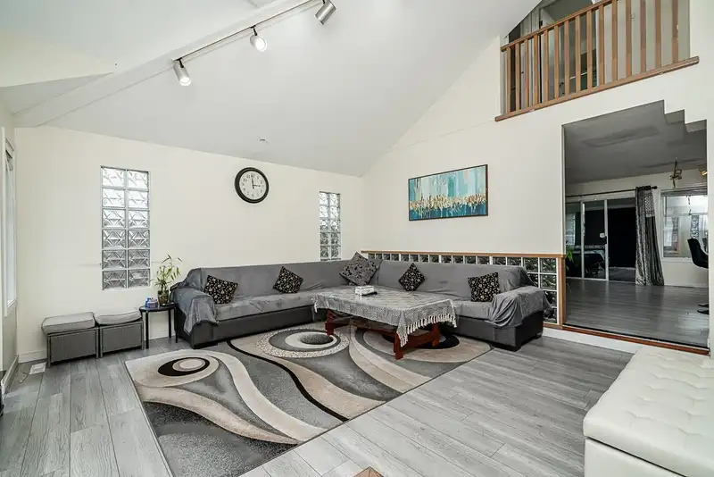 32283 CLINTON AVENUE - photo 4 of 31