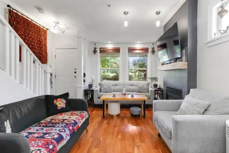137 15 SIXTH AVENUE - photo 4 of 32