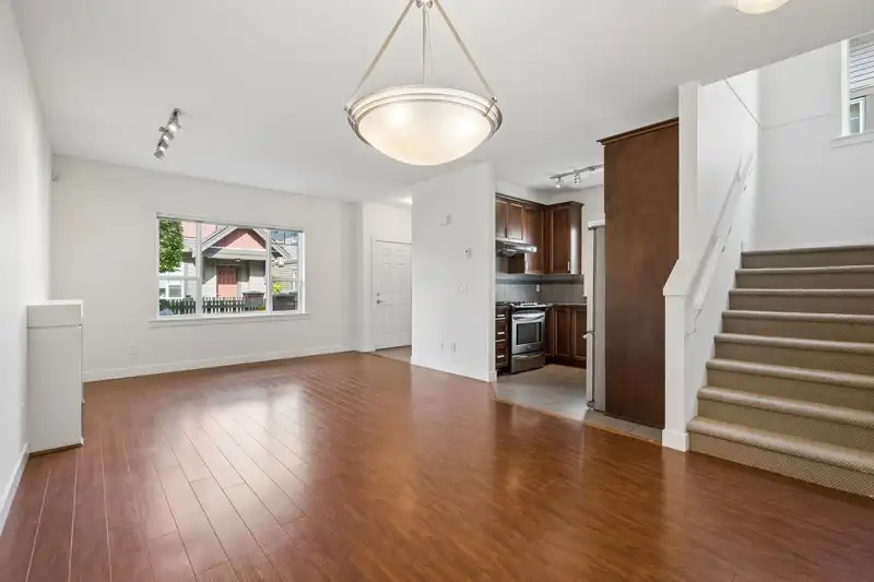 15 9699 SILLS AVENUE - photo 2 of 35