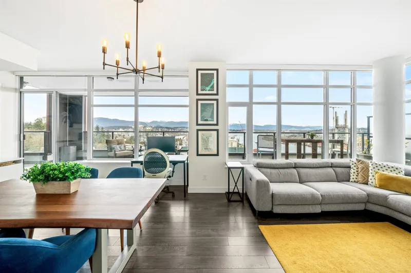 1801 188 AGNES STREET - photo 4 of 25