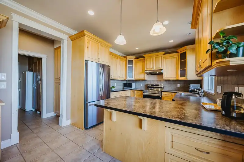 3463 APPLEWOOD DRIVE - photo 4 of 40