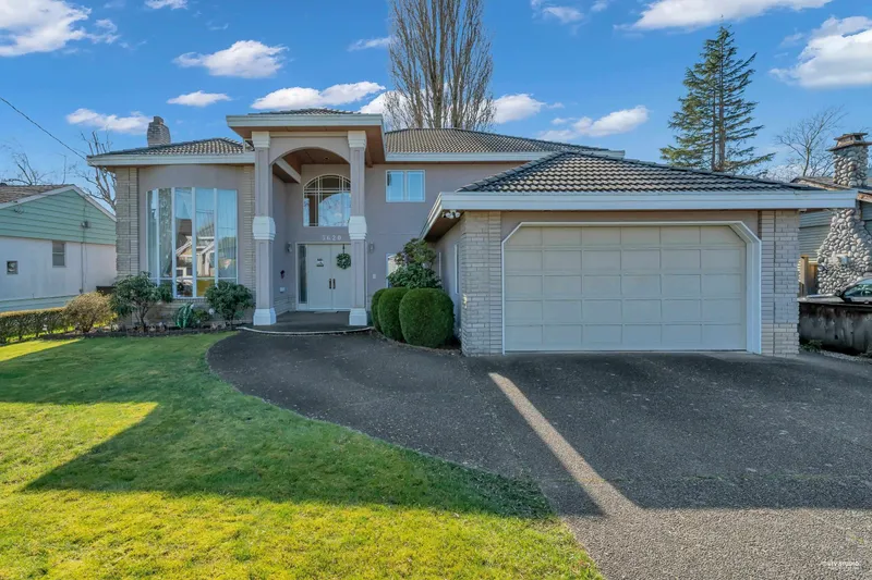 3620 RAYMOND AVENUE - photo 2 of 25