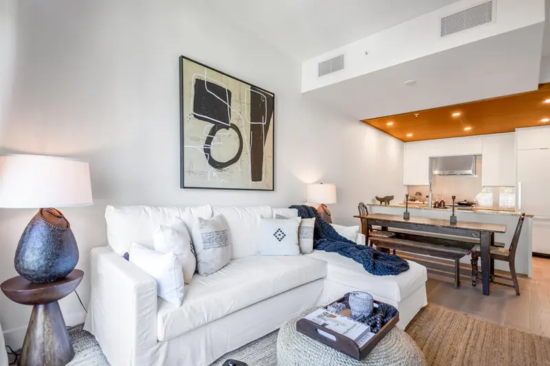 408 6687 NELSON AVENUE - photo 2 of 25