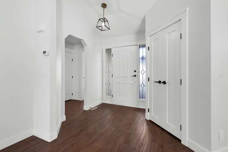 1 1848 SOUTHMERE CRESCENT - photo 3 of 39