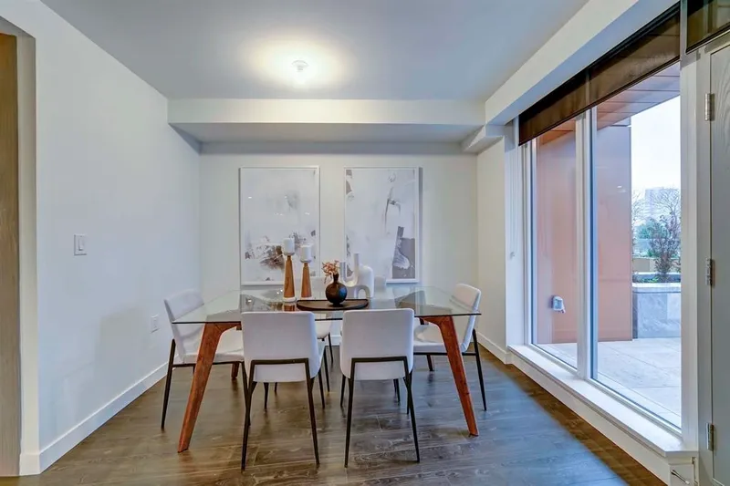 208 W 1ST AVENUE - photo 3 of 25