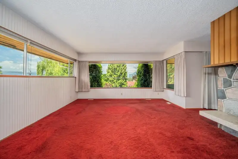 5240 HALLEY AVENUE - photo 4 of 16