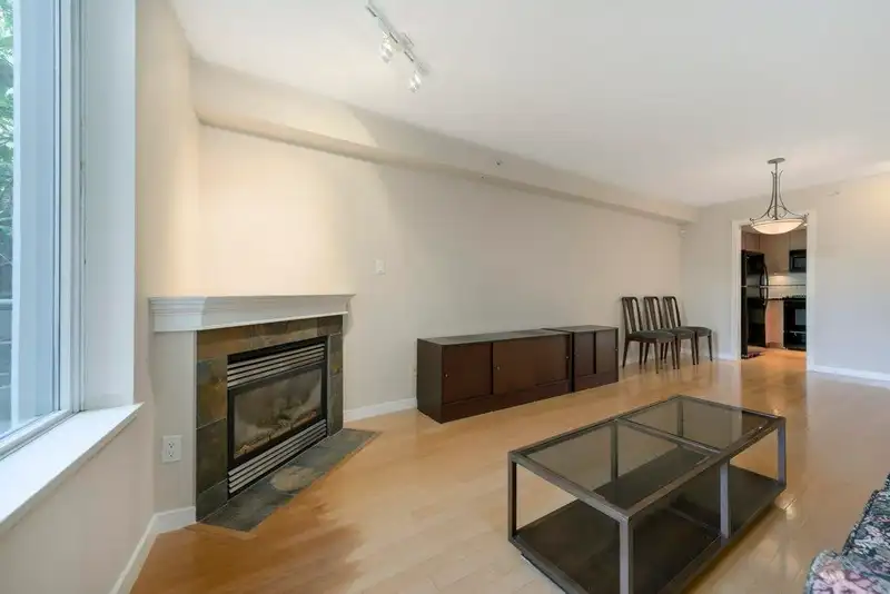 101 1485 W 6TH AVENUE - photo 4 of 31