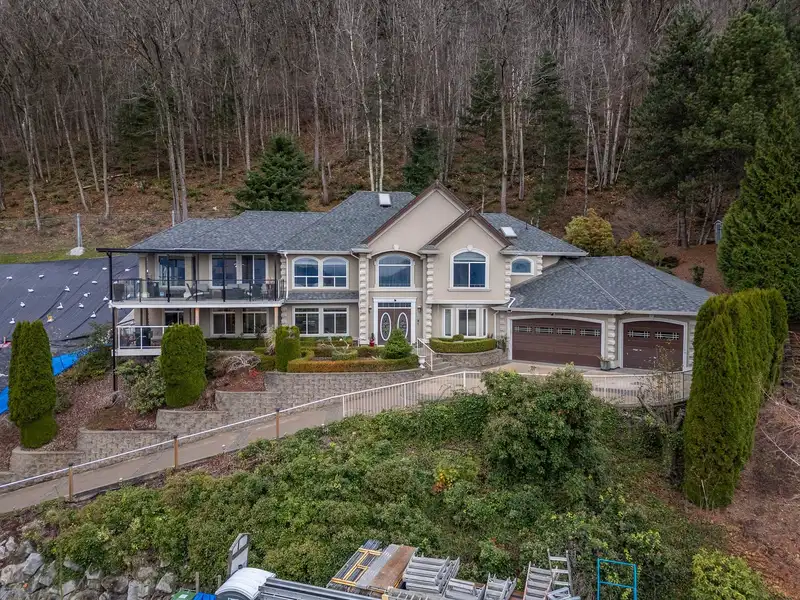 36228 SANDRINGHAM DRIVE - photo 1 of 40