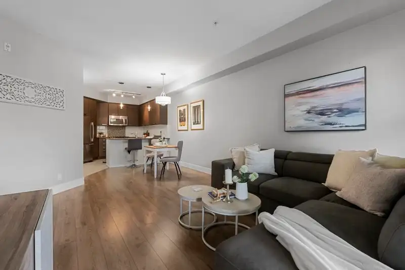 219 15956 86A AVENUE - photo 4 of 21