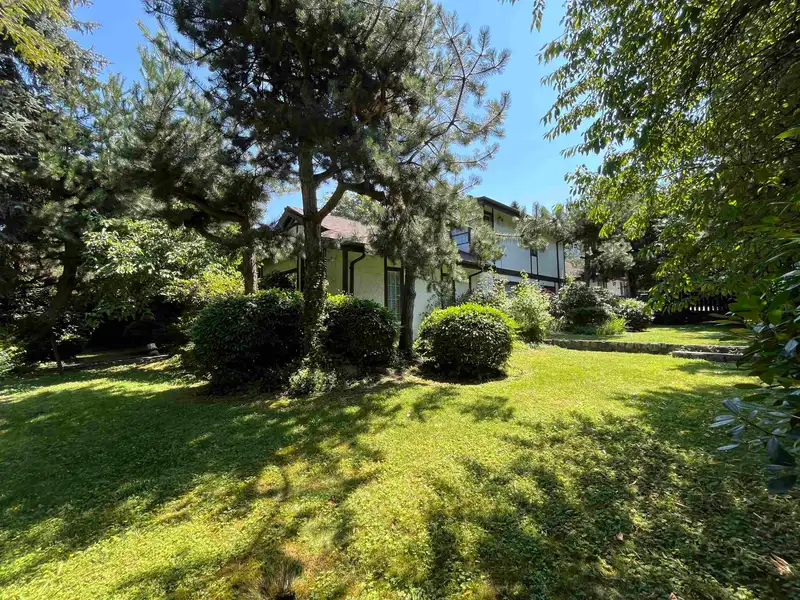 1798 W 16TH AVENUE - photo 4 of 14