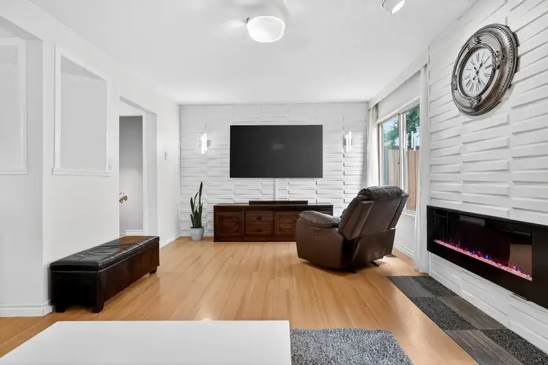 32 3015 TRETHEWEY STREET - photo 2 of 38