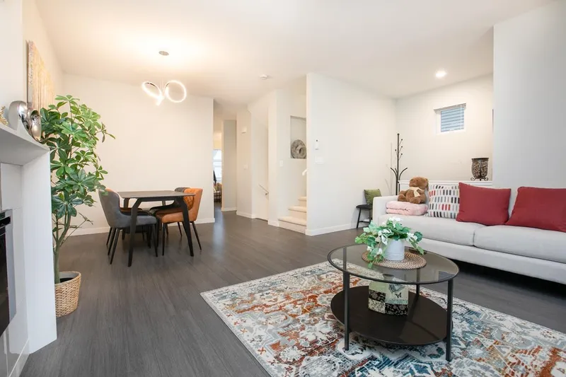 62 3400 DEVONSHIRE AVENUE - photo 3 of 25