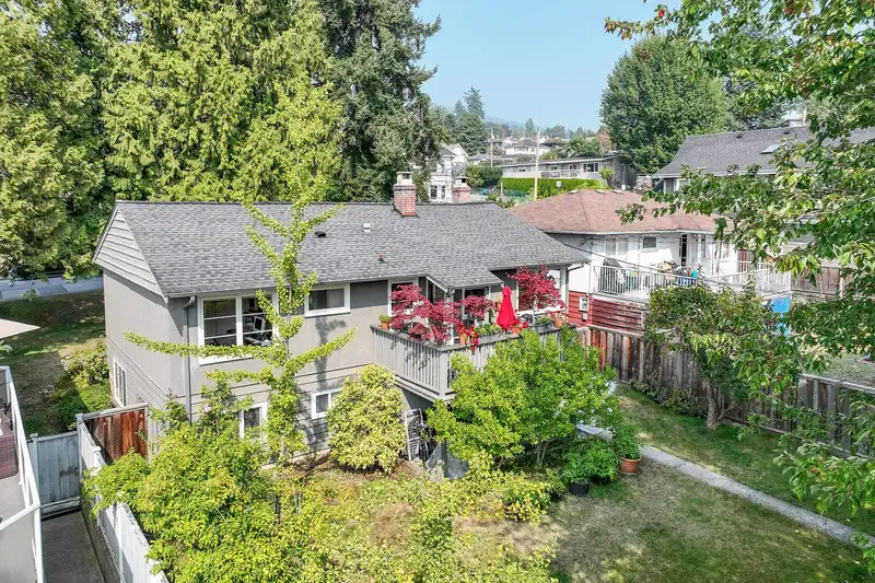 415 W 26TH STREET - photo 1 of 40
