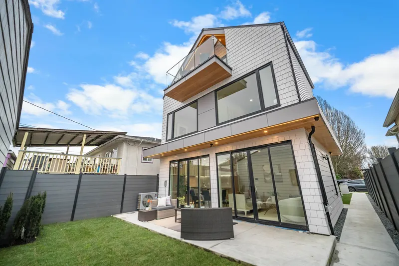 2 5023 ROSS STREET - photo 1 of 17