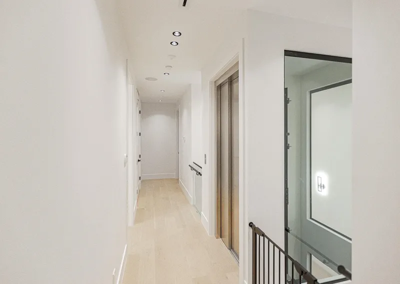 2051 W KING EDWARD AVENUE - photo 3 of 25