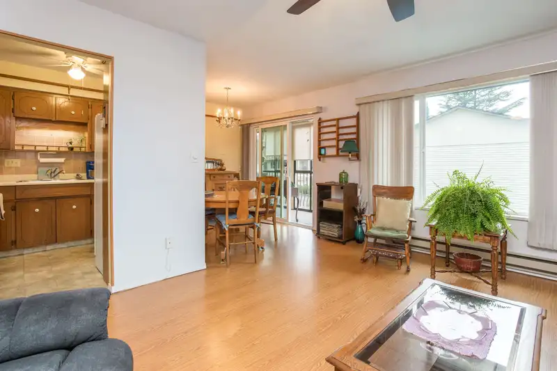 201 2853 BOURQUIN CRESCENT - photo 2 of 28