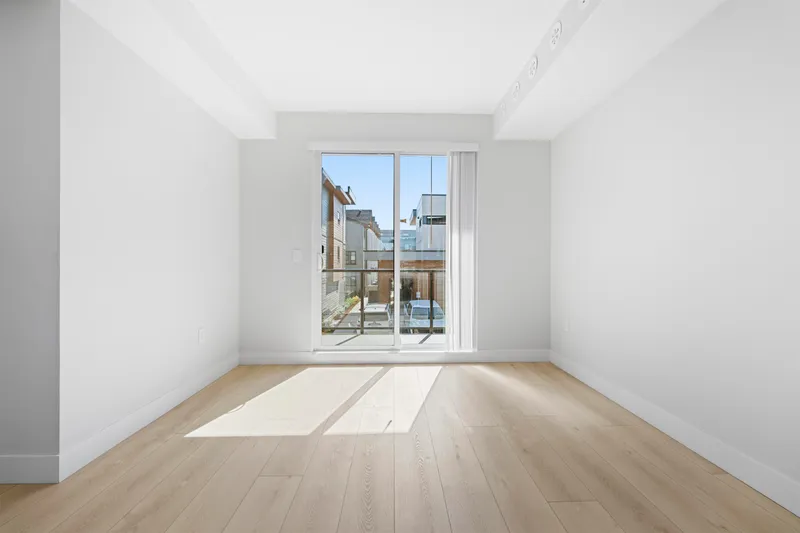 23 30530 CARDINAL AVENUE - photo 2 of 25