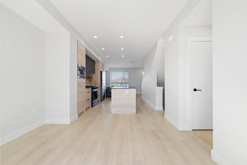 23 30530 CARDINAL AVENUE - photo 3 of 25