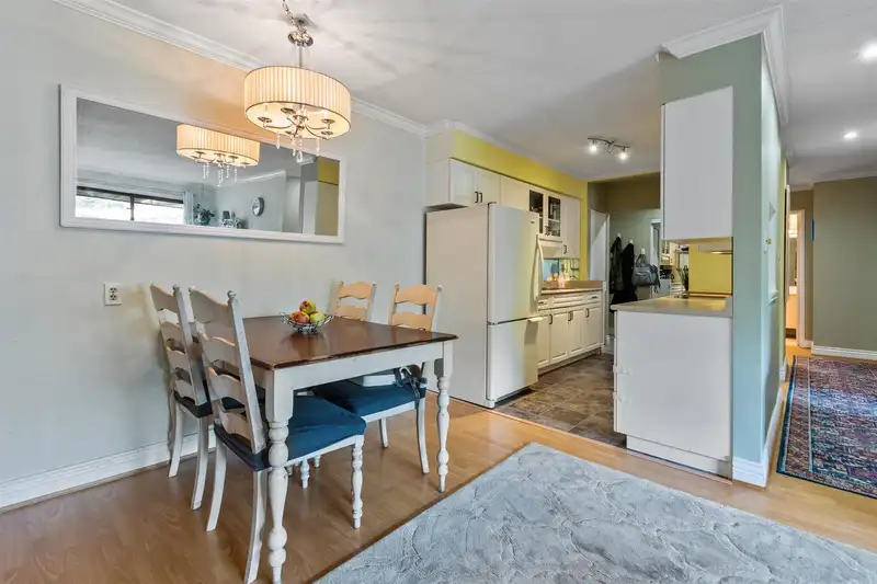 317 1442 BLACKWOOD STREET - photo 3 of 15