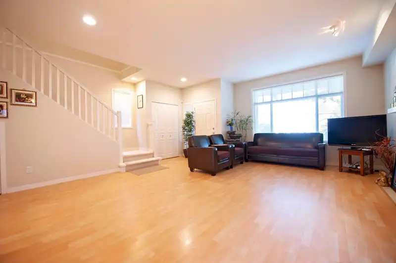 10526 ODLIN ROAD - photo 3 of 23