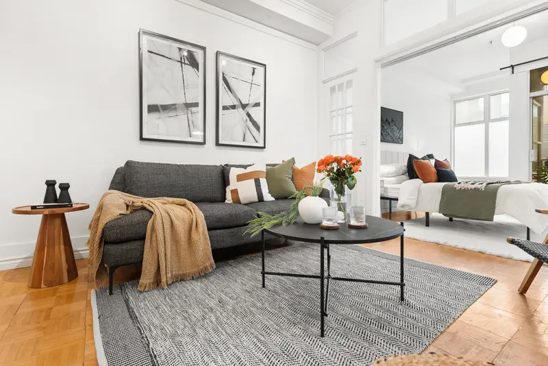 B5 238 E 10TH AVENUE - photo 2 of 25