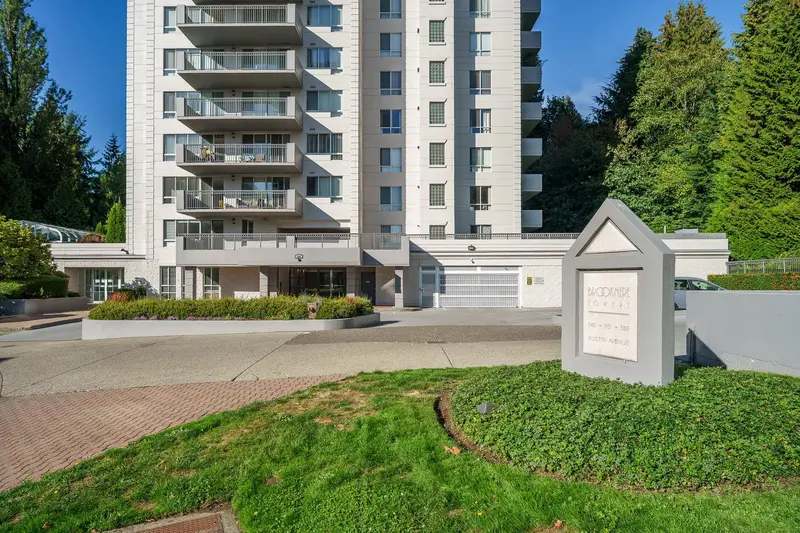 1203 545 AUSTIN AVENUE - photo 3 of 19